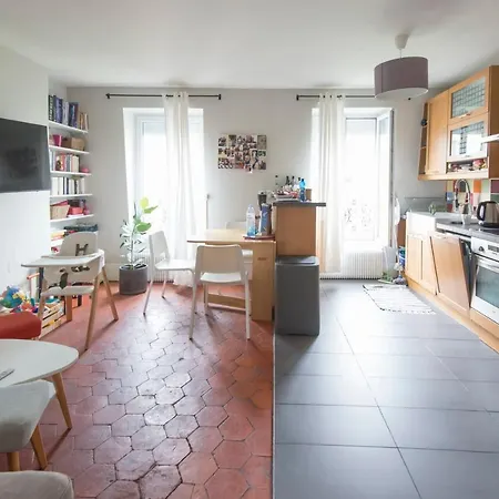 Bright Apt Near Nation * Paris
